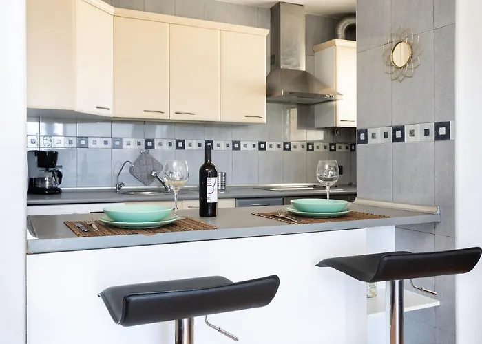 Home2book Lovely Ocean Views דירה